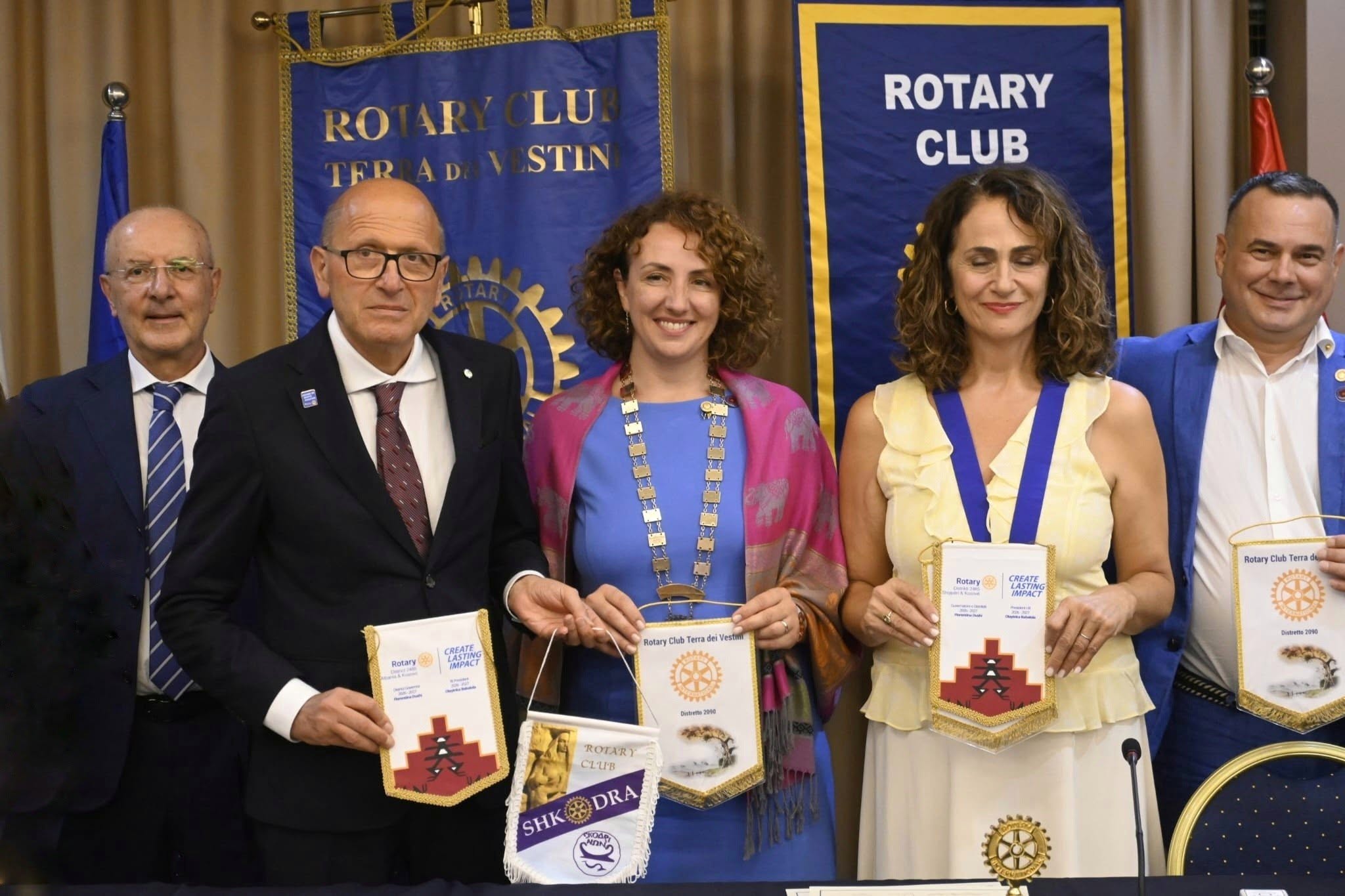 Një binjakëzim që bashkon dy komunitete — Rotary Club Terra dei Vestini